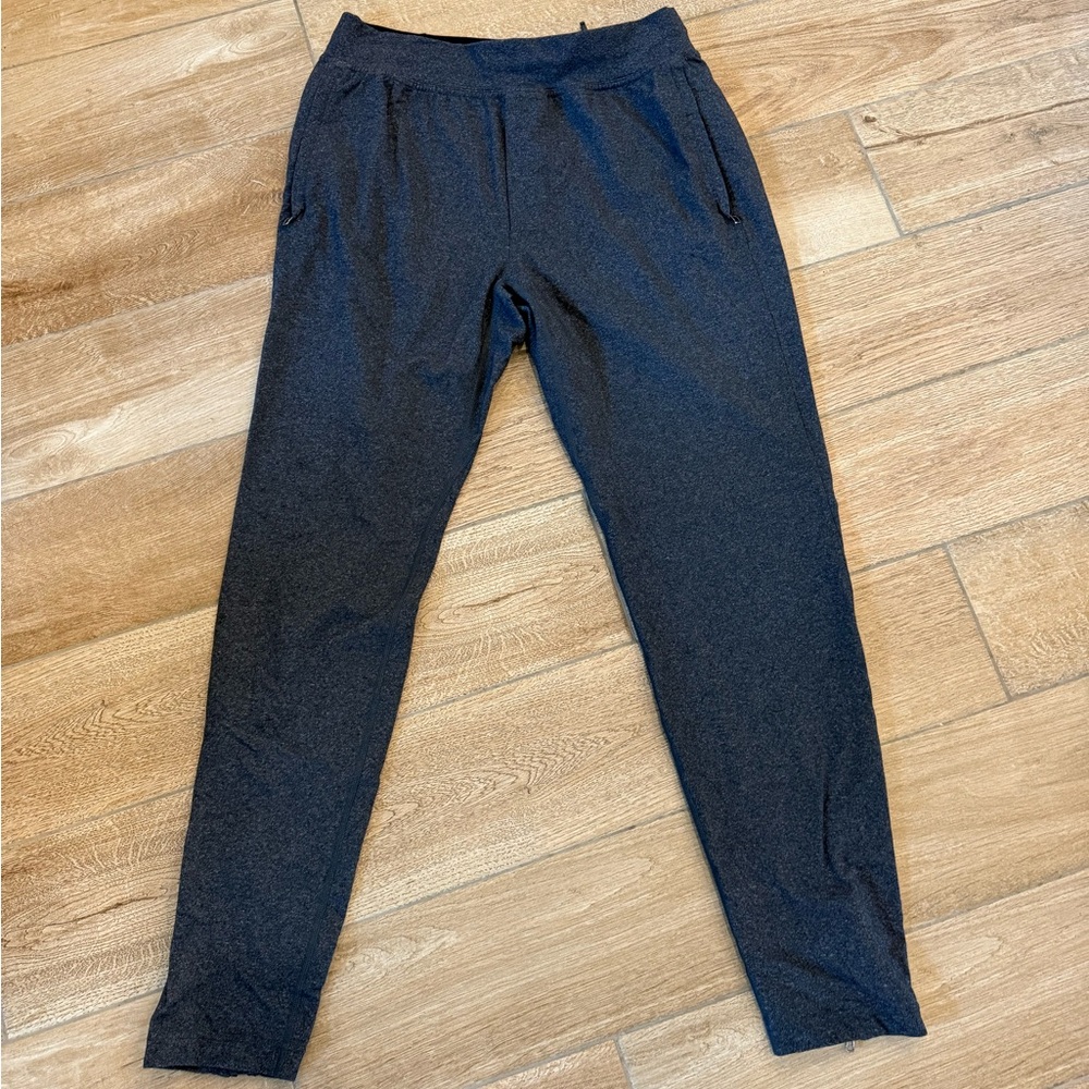 Men’s lululemon grey jogger size medium